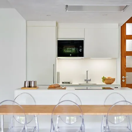 Апартаменты 11 Homes